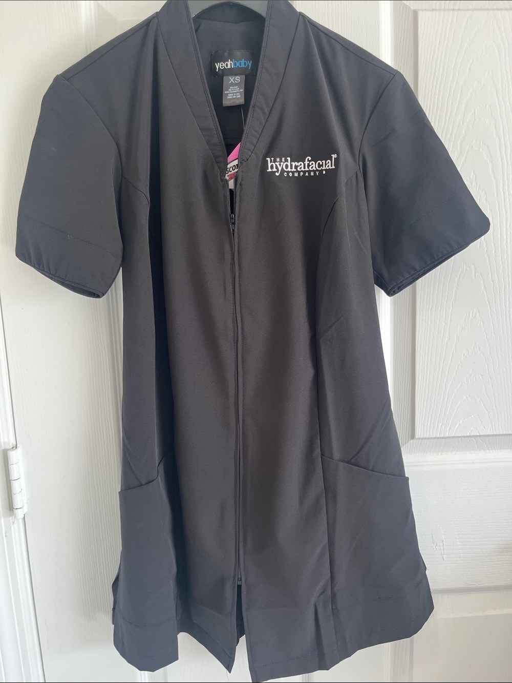 NWT Hydrafacial Scrub Top Work Wear Medical Spa Esthetician Lightweight Office